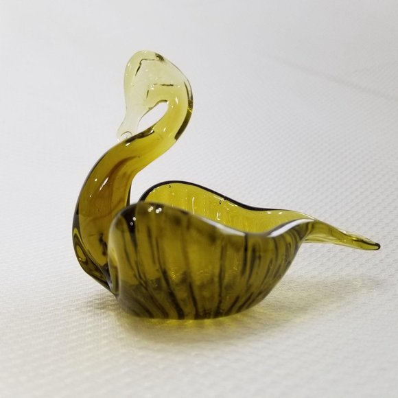 Vintage Trio of Hand Blown Olive Glass Swans nesting - Picture 6 of 8